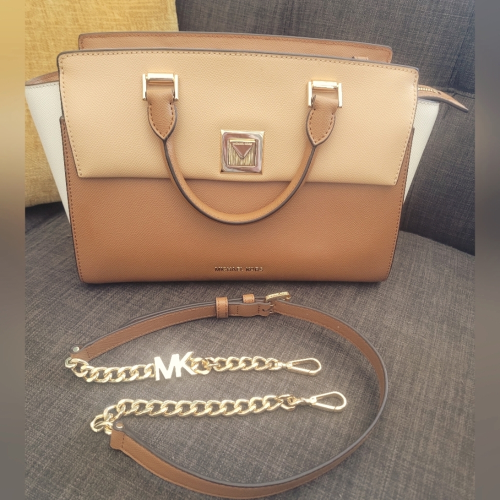 SOLD Nwot Sexy Michael Kors Bag! Very Classy!